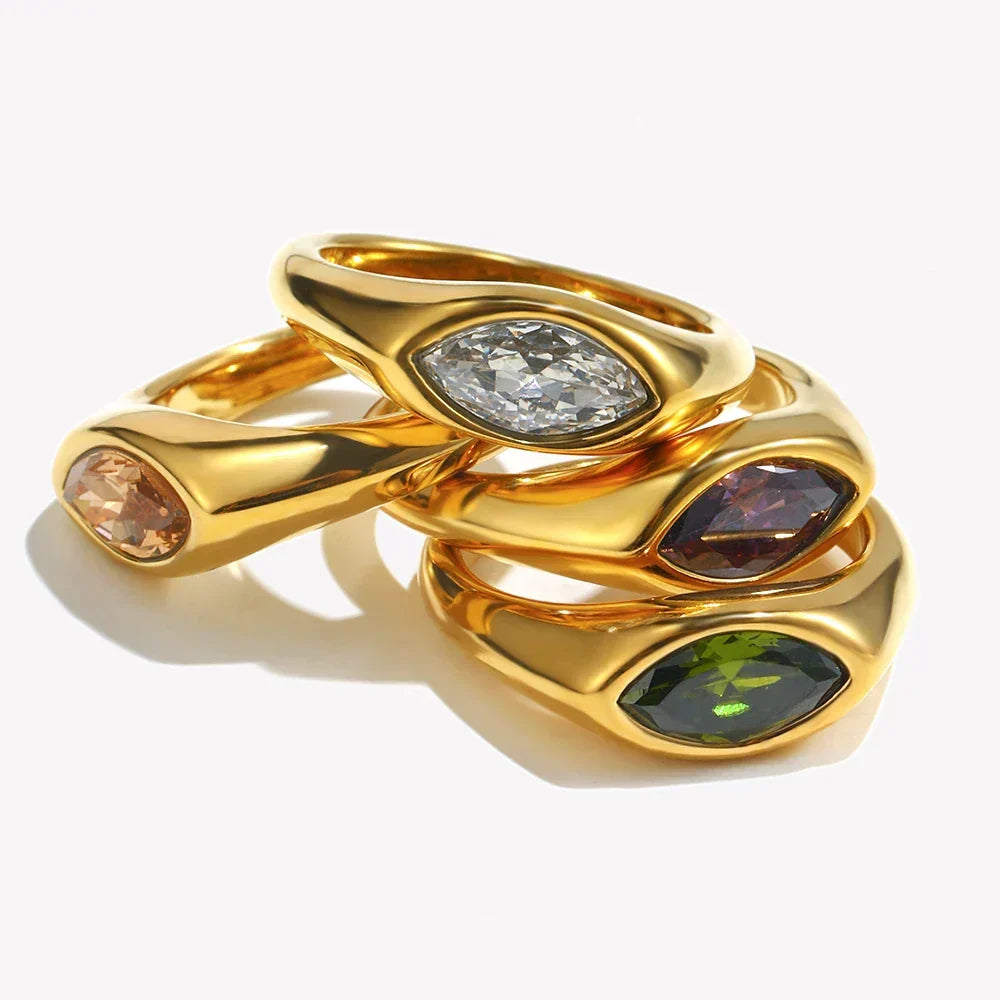 Belle Horse Eye Seal Rings