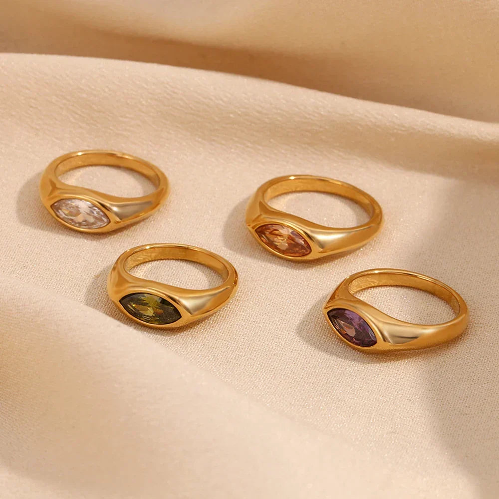 Belle Horse Eye Seal Rings